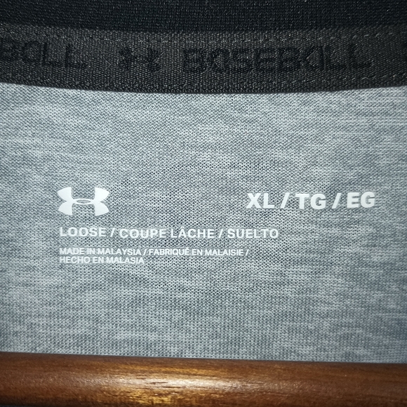 Under Armour Baseball Long Sleeve Men Size XL - Picture 3 of 6